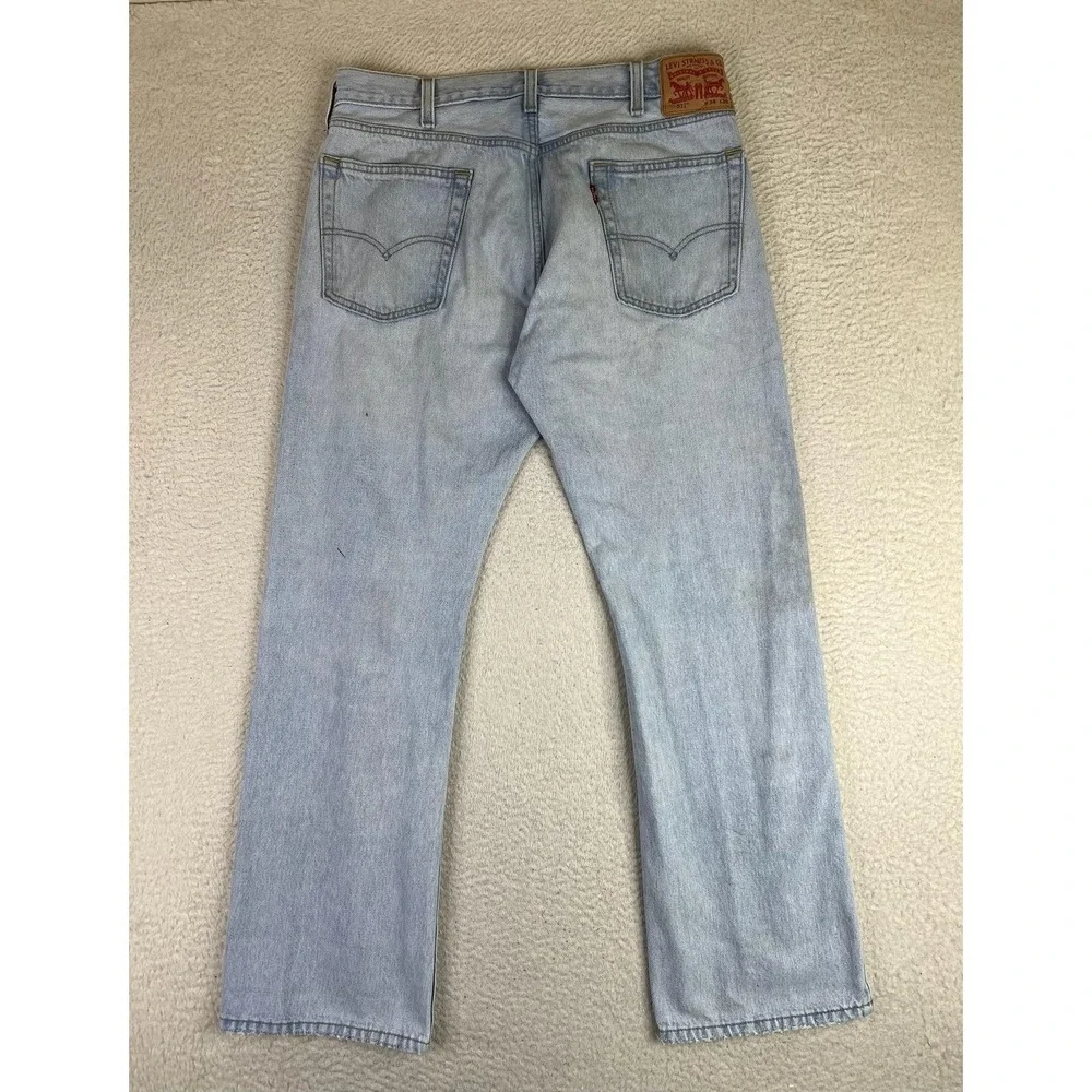 Levis levi 517
